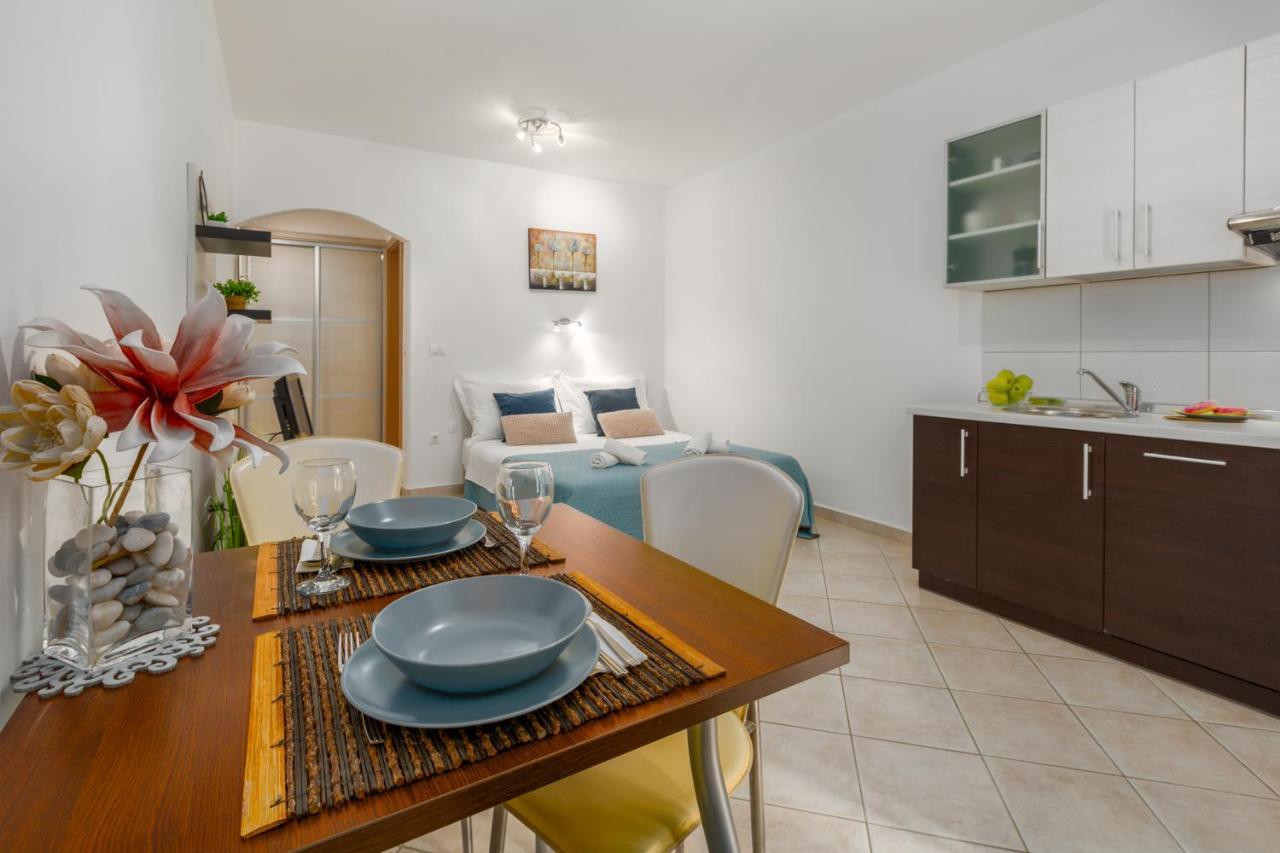 Studio Apartments Pinia-Marina Poreč Exterior foto